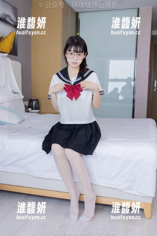 BoBoSocks袜啵啵-周周 BoBoSocks袜啵啵 - 周周的套图如此美好,油亮肉丝配上透明脚尖,哇,这混搭效果算是逆生长吗?