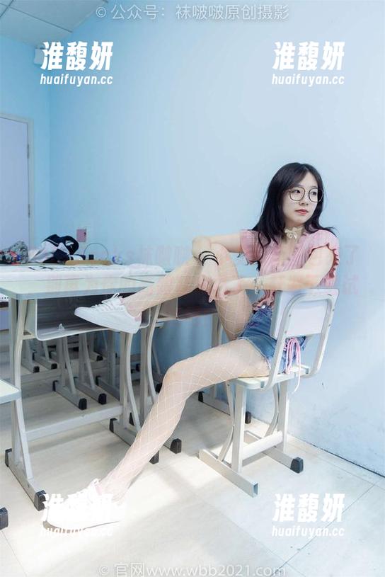 BoBoSocks袜啵啵-小安 BoBoSocks袜啵啵 - 小安的新图包来了,别再为你的高跟鞋发愁了,赶紧下载试试吧!