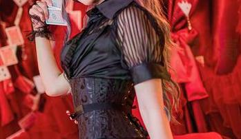 ElyEE子给你带来的美足幸福：高清写真集，轻松俘获！