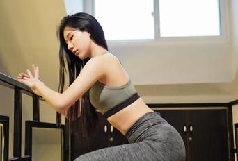 Feilin嗲囡囡 - 悦爷妖精的私房初体验，这女友角色真是让人好奇啊…