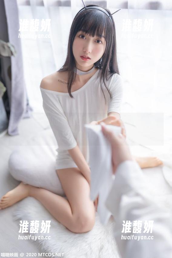 在喵糖映画的私房OL合集里，偶尔也想加入这样的工作状态