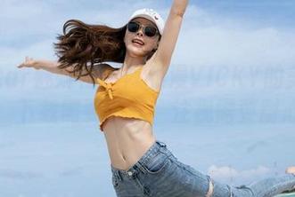 MiStar魅妍社 - 陈雅漫VICKY的美腿图包：下载需要勇气，注视需要耐心！