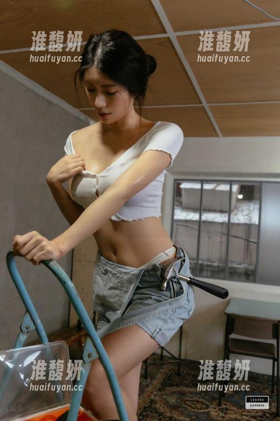 你敢挑战Min.E(민이)吗？来看看LeeheeExpress的原图合集吧！