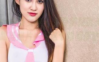 TouTiao头条女神 - 免费拥抱赞美，刘瑾希高跟鞋照片，在这个瞬间停驻吧。