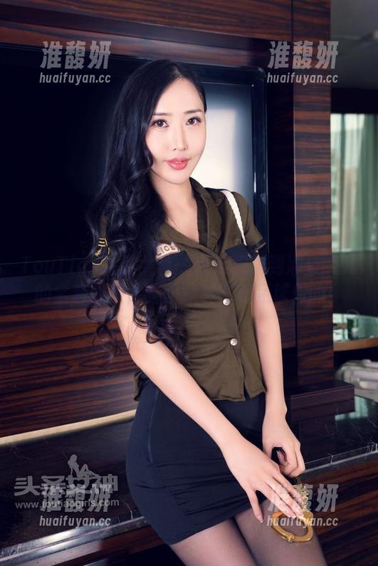 TouTiao头条女神-娜依灵儿 TouTiao头条女神 - 从超级碗到娜依灵儿的全套图集,脑回路转得跟足球似的!