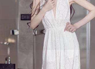 TouTiao头条女神 - 迪爱儿的黑色态度：争取一下这些真实的图片资源吧！