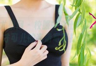 UGirls尤果网 - 校服中透出的那点儿俏皮感，才可儿的高清写真打破常规！