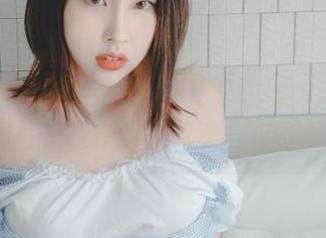 每一次在线，Uhye(이유혜)的DeepmoreOffice美图总是让我停下思绪，纯属巧合吗？