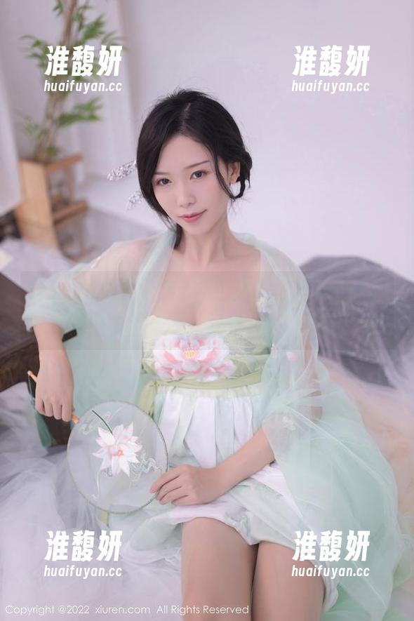 Xiuren秀人网-z杯悠悠 Xiuren秀人网 - z杯悠悠的红裙真好,我的图集盒子又增添了一抹艳丽。