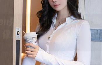 Xiuren秀人网 - 小逗逗在和服里的高清照片，像是走错片场的女主角，真有意思。