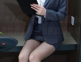 Xiuren秀人网 - 礼服、绮里嘉ula，还能再来点别的什么吗？图包的内容好像不够丰富哦。