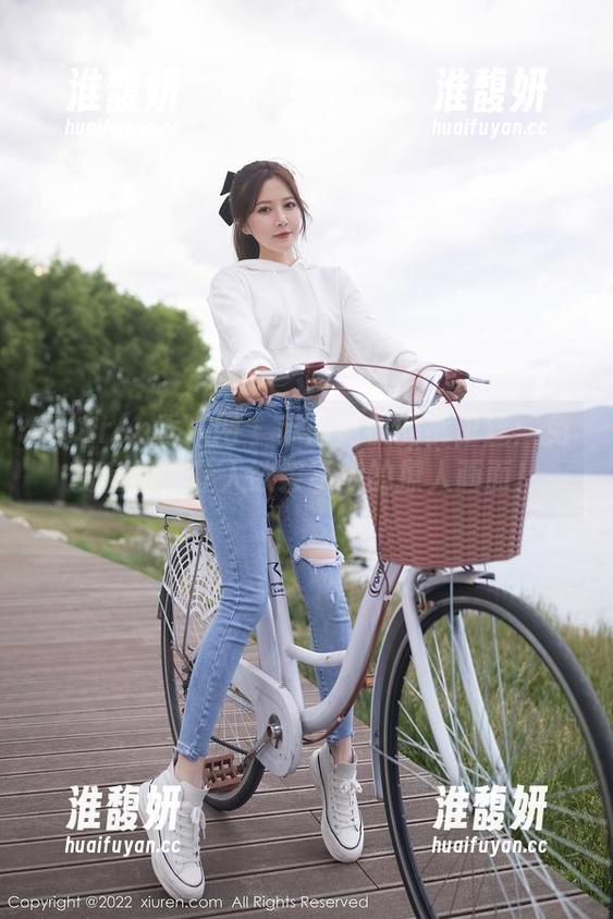 Xiuren秀人网-赤间菀枫 Xiuren秀人网 - 赤间菀枫的裤里丝:免费套图,让人欲罢不能的撩人画面!