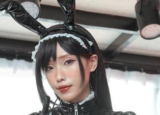 看！eliza喵喵浴缸里的无圣光蒂法，陪你一同沉淀成美图。