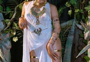 油画少女系列，奶桃桃的高清原图，想不被吸引都难啊！