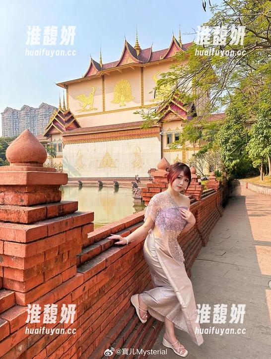 宝儿mysterial的办公室写真集分享，看完有点想实名投诉办公环境