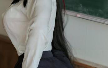 小仓千代w姐姐的写真，不小心掉落了一点‘气场’在地上！