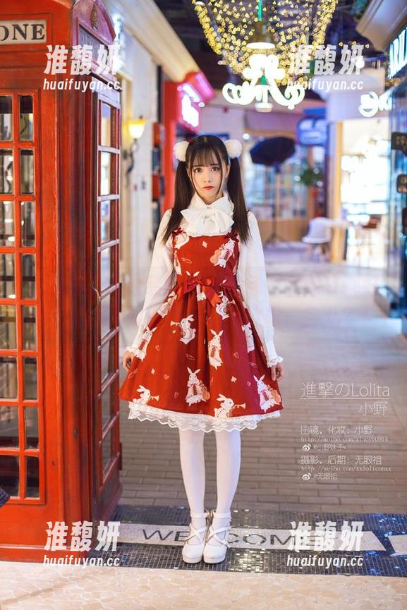 小野妹子w泳装照片上的每一个细节都好像在说，不如抛开一切，放松一会儿？！