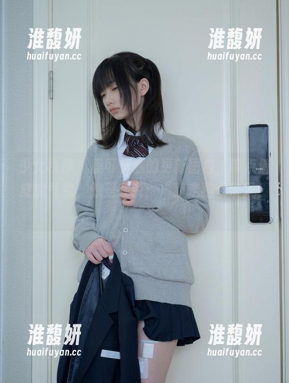 少女秩序-鹿可 少女秩序 - 鹿可长腿的更新图包,带点俏皮的气息,像是在说:“我走路都带风!”