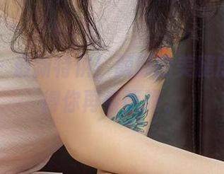 尤果网 - 最新特供！颜颜的美腿原图，值得你再看两眼。