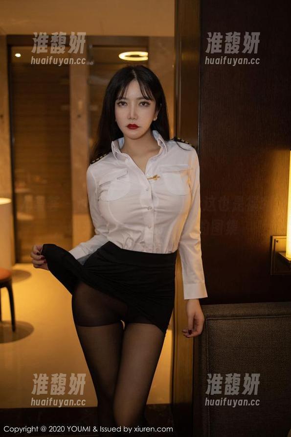 尤蜜荟-Emily尹菲 尤蜜荟 - 说是连衣裙,实际上这也是福利,快来翻看Emily尹菲的图集