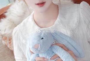 嶋葵的清纯全套，下载后请适度欣赏哦