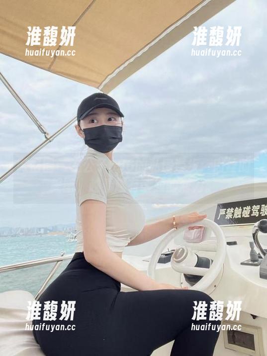 左公子666 微密圈 - 左公子666的私房漫步:肉丝的美图,越看越有话题的潜力。