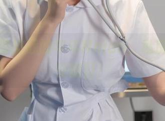 敢于短裤挑战的年年Nnian，私房图片备受瞩目！