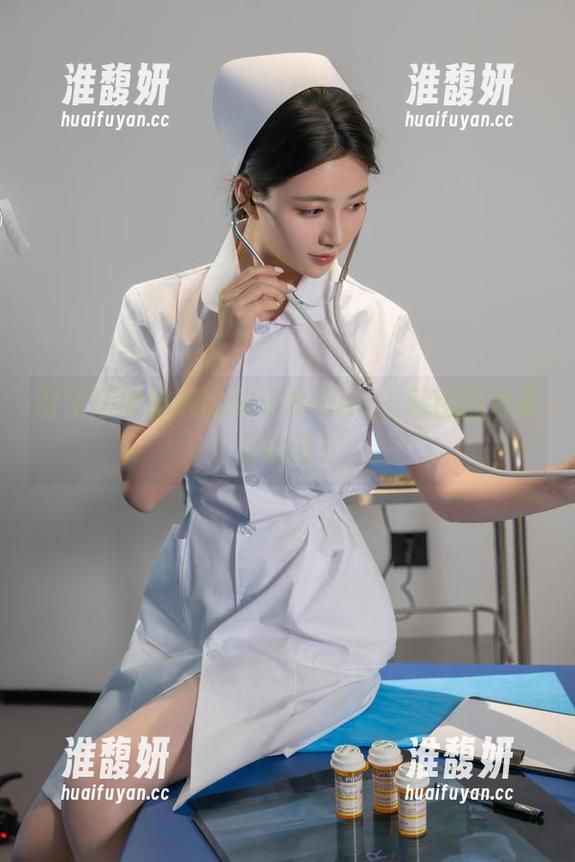 敢于短裤挑战的年年Nnian，私房图片备受瞩目！