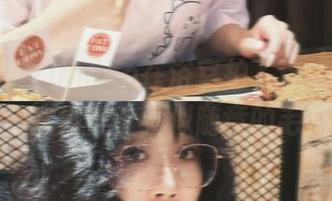 如果御子Yumiko在浴室拍了这张图片，那一定得穿上看似随意的毛巾！
