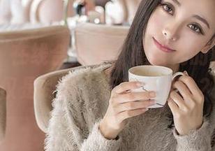推女神 - 在线合集中，婕西儿的校服，不仅是制服，还有点什么？