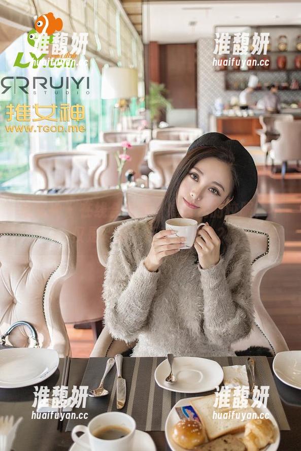 推女神-婕西儿 推女神 - 在线合集中,婕西儿的校服,不仅是制服,还有点什么?