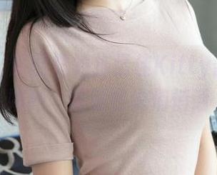 推女神 - 原图里的施忆佳Kitty酱和她的婚纱，像是在说悄悄话