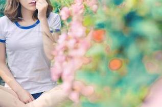 推女神 - 施忆佳Kitty酱的礼服资源大公开：翻开图集，保证每一件工艺都能引发一阵“哇！”
