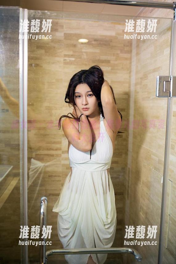 推女郎 - 水手服狂想曲：松果儿的写真资料大公开