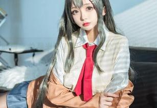 日奈娇的波斯猫，总是半眯着眼，图包分享让你也想放空一会儿。