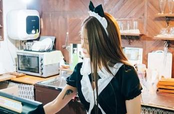 普美(bomi)给我来了张绝了的美图，奶牛耶，这设定我给满分！