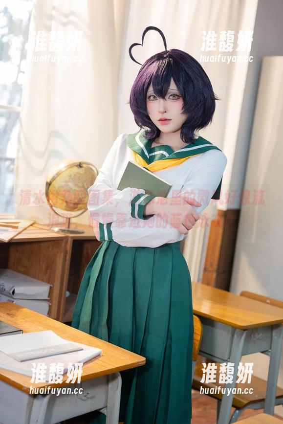 清水由乃 清水由乃的图集,游泳池里的微风好像流浪猫,慢慢靠近她的蓝色泳衣!