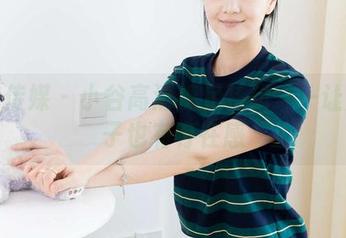 物恋传媒 - 小谷高清裸足特辑——让脚丫子也有存在感