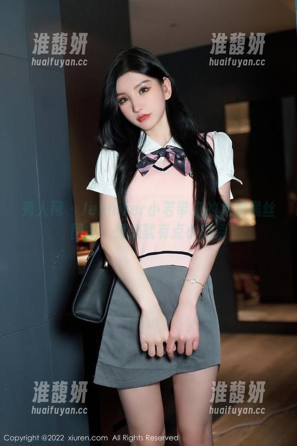 秀人网-Jennifer小若 秀人网 - Jennifer小若带来的免费黑丝图集,想想就有点小期待