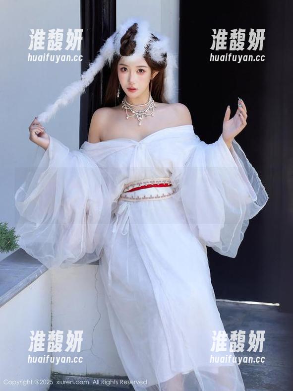 秀人网-小小白思宜 秀人网 - 小小白思宜的新秘籍:裤里丝的合辑,巧妙搭配不求人!