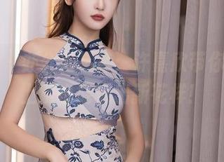 秀人网 - 办公室精选：许嘉欣带你体验，上班也能玩出新花样！