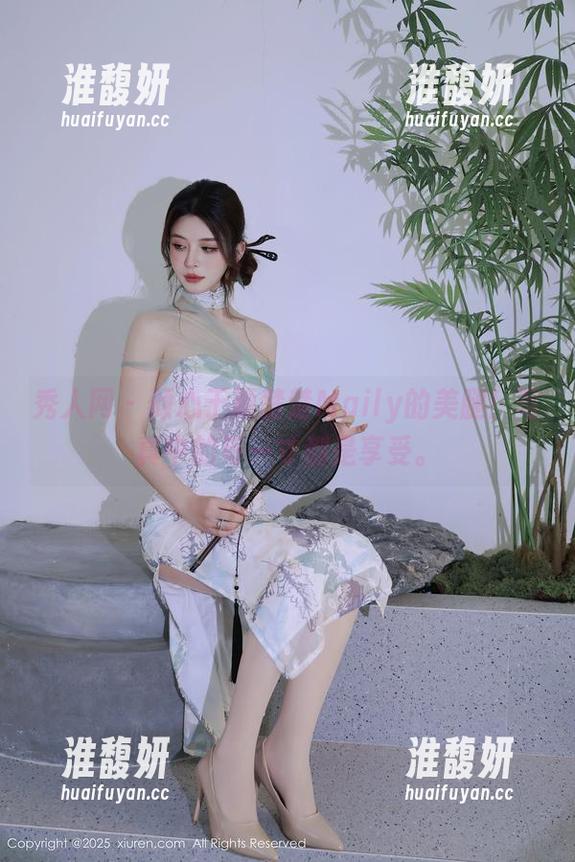 秀人网-顾楚楚Maily 秀人网 - 倾心于顾楚楚Maily的美腿!写真中的每一寸都是享受。