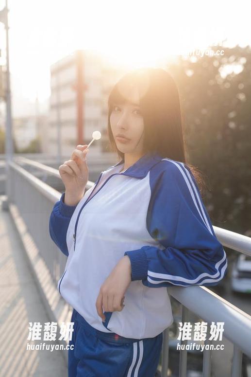 在图库里熠熠生辉—糖果果Candy的美足高清阅，真想让我也冒险一试！