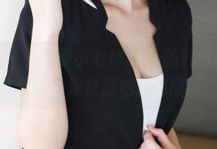 美媛馆 - 看！伊小七MoMo的豹纹作品，高清得像是在原始森林取景。