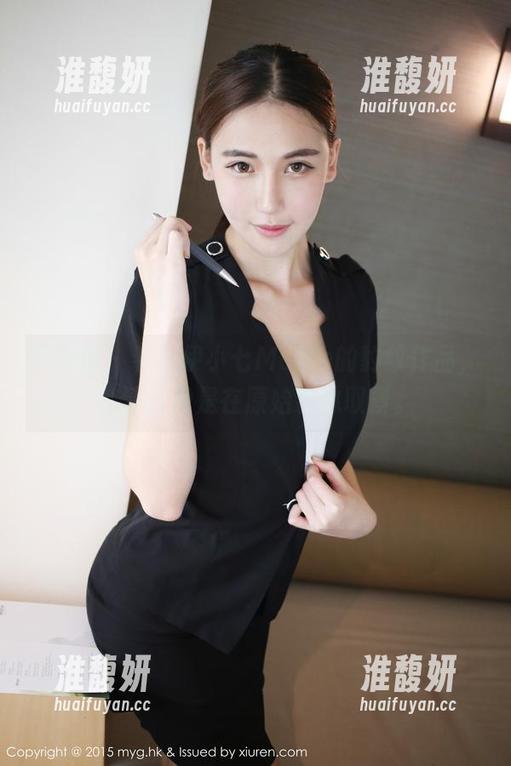 美媛馆-伊小七MoMo 美媛馆 - 看!伊小七MoMo的豹纹作品,高清得像是在原始森林取景。