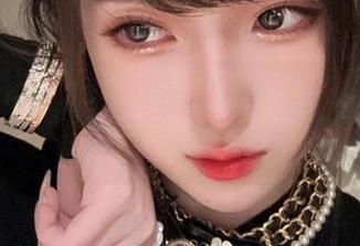 腐团儿Ikaros全集写真里的天使，怎一个“呆”字了得！