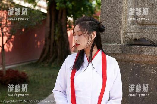蜜桃社-索菲娅Sophia 蜜桃社 - 没错,就索菲娅Sophia和她的奶牛,全套图包令人忍俊不禁