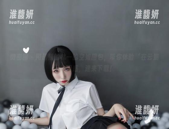 超辣的林一 微密圈 - 用超辣的林一的空姐图包,带你体验‘在云端’的困惑,速来下载!