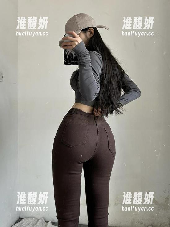 陈佩奇 微密圈 - 这美图秀得我眼花,说是陈佩奇的油亮黑丝真的不冤