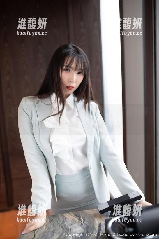 魅妍社-米娅Miya 魅妍社 - 泳池里的米娅Miya,写真拍得不错,但分享的蛙声更动人。